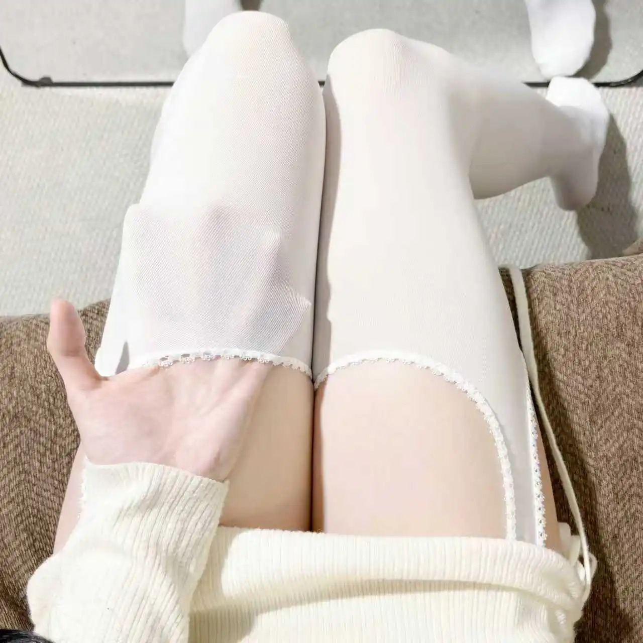 Women White Sexy Stockings with Belt Suspender Wide-banded Tights Lolita Thigh High Stockings with Garters Over The Knee Socks