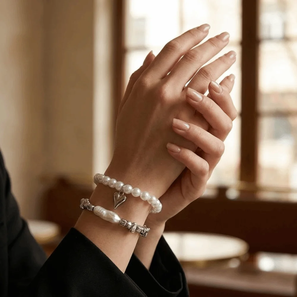Luxury Silver Imitation Pearl Bracelets Stackable Creative Heart Pendant Bracelets Alloy Beaded Metal Hand Chain Fashion