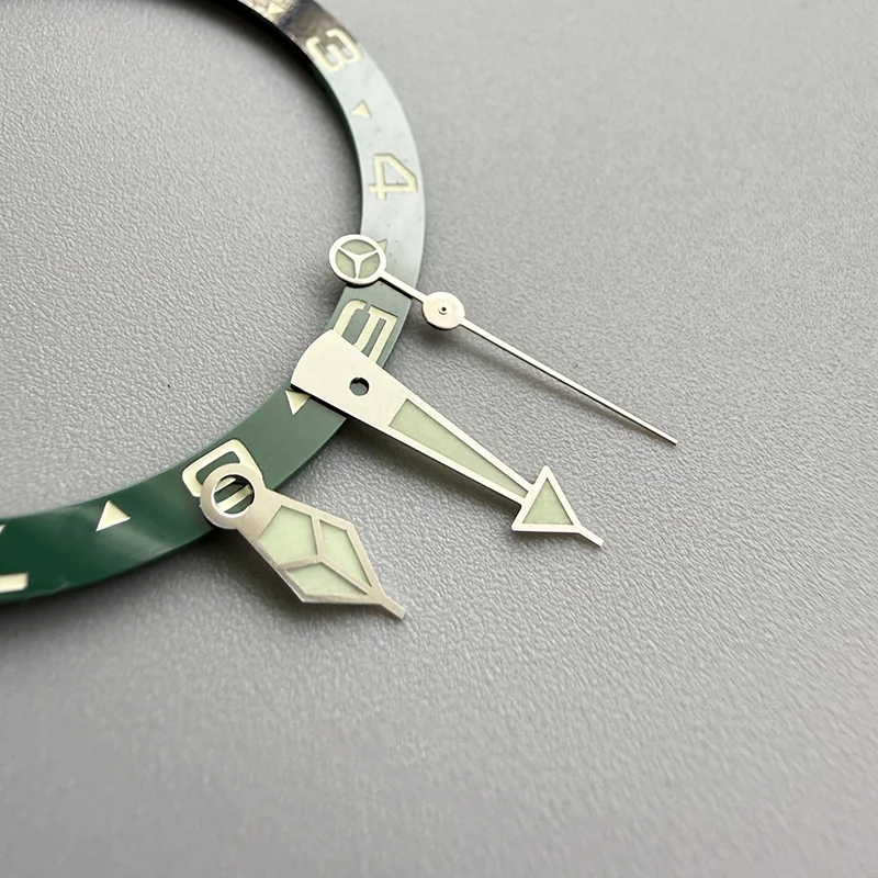 

NH35 Hands Fits NH35 NH36 4R 7S Movement C3 Green Luminous Hands For SKX007 SKX009 Watch Case Replaced Watch Parts Watch Hands