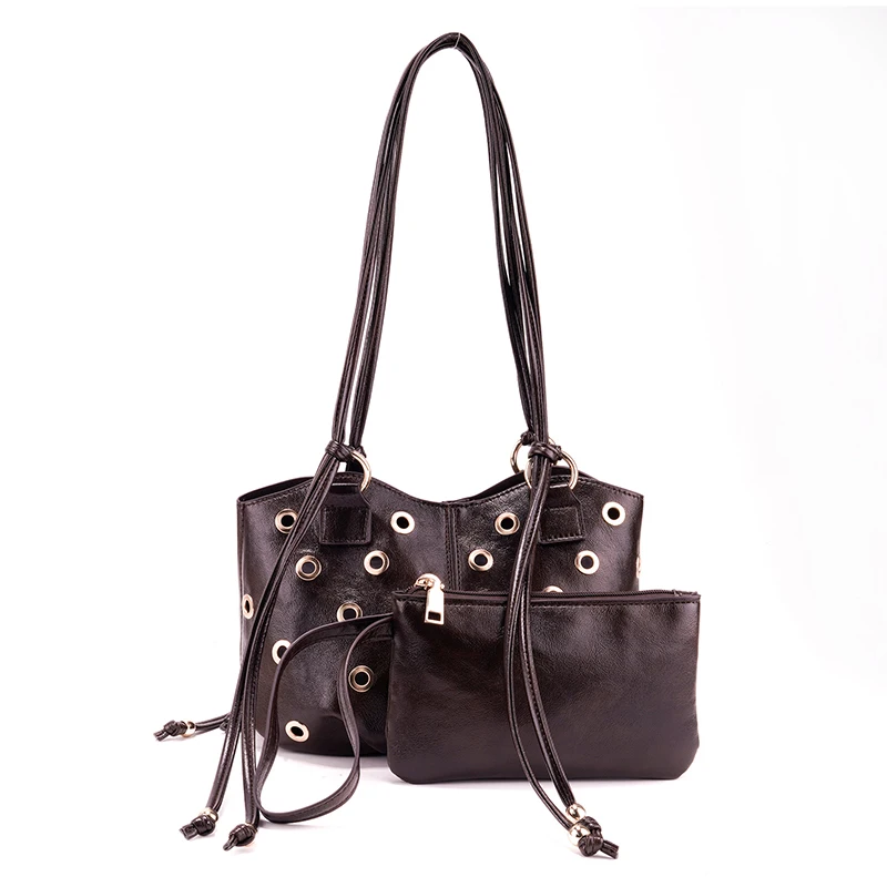 

European American Women Shoulder Bag Brand Large Capacity Hollowed-out Studded Handbag Tassel-decorated Underarm Bag With Wallet