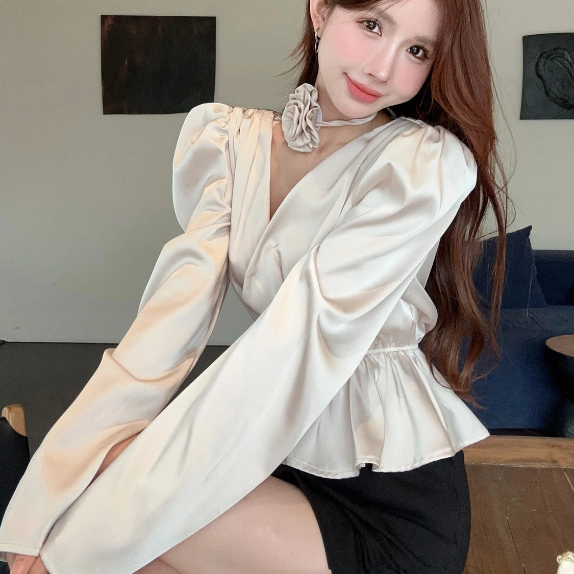 V-neck Long Sleeve Blouses Women Champagne Vintage Slim Elegant High Street Solid Y2k All-match Tops Female Gentle Stylish New