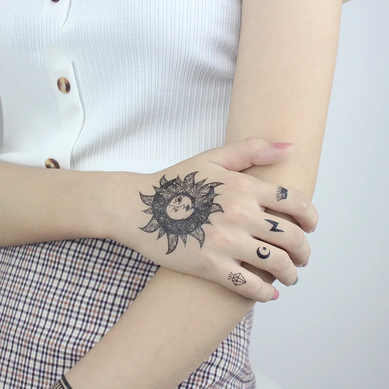 Fashion Temporary Tattoos Sticker Rose Flower Beauty Tattoo Black White Waterproof Fake Tattoo Easy To Use Women Man Body Art