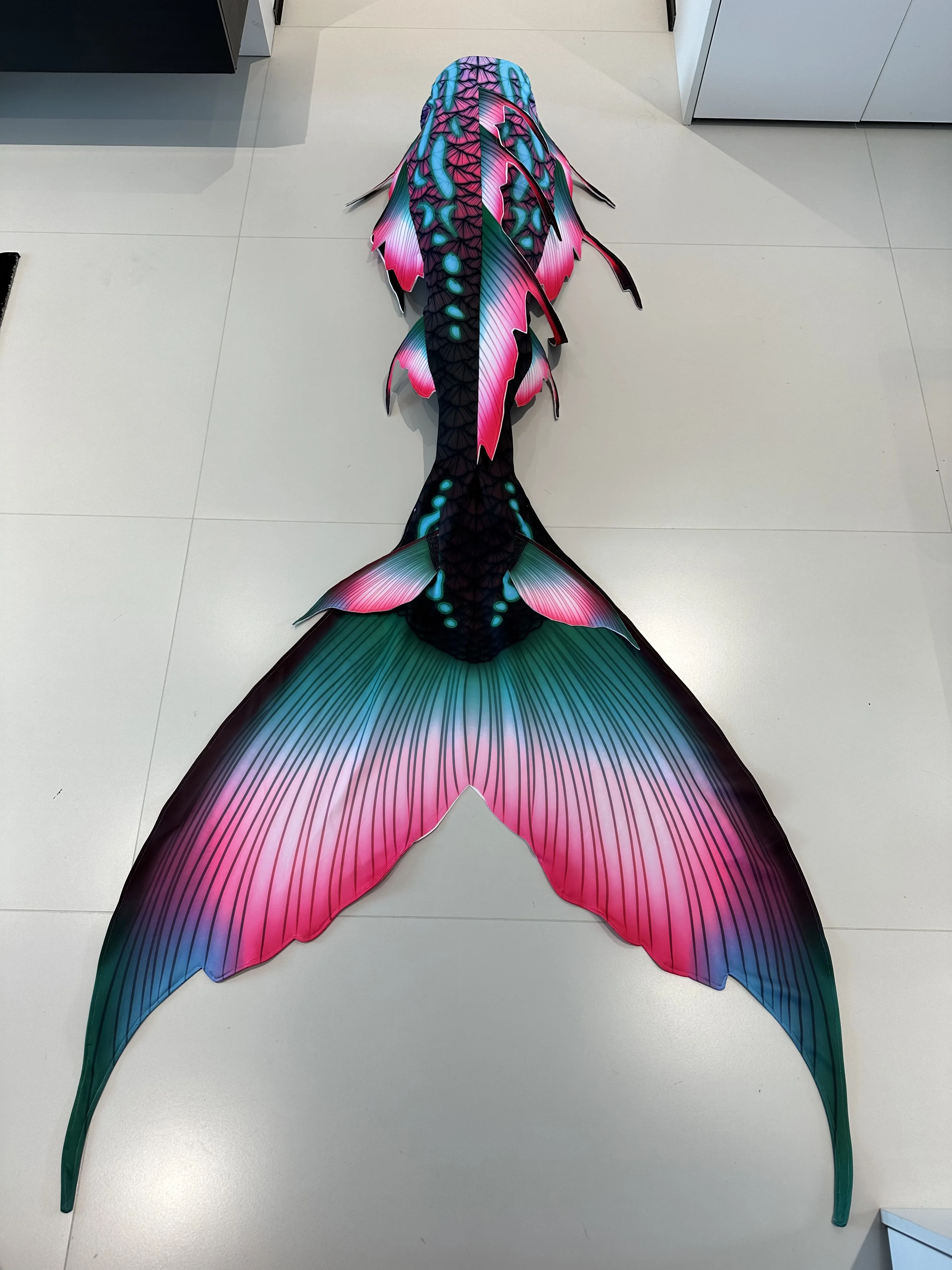 Aquarium & Marine Museum Ums - Nuova Coda da Sirena Verde Fiore