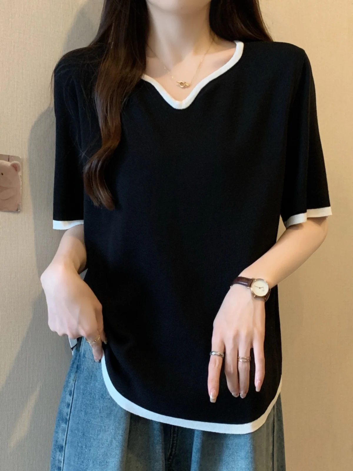 Women's Ice Silk V-Neck Short Sleeve T-Shirt Summer Fashion plus Size Slimming Base Layer Top Hidden Belly Meat Upper Body