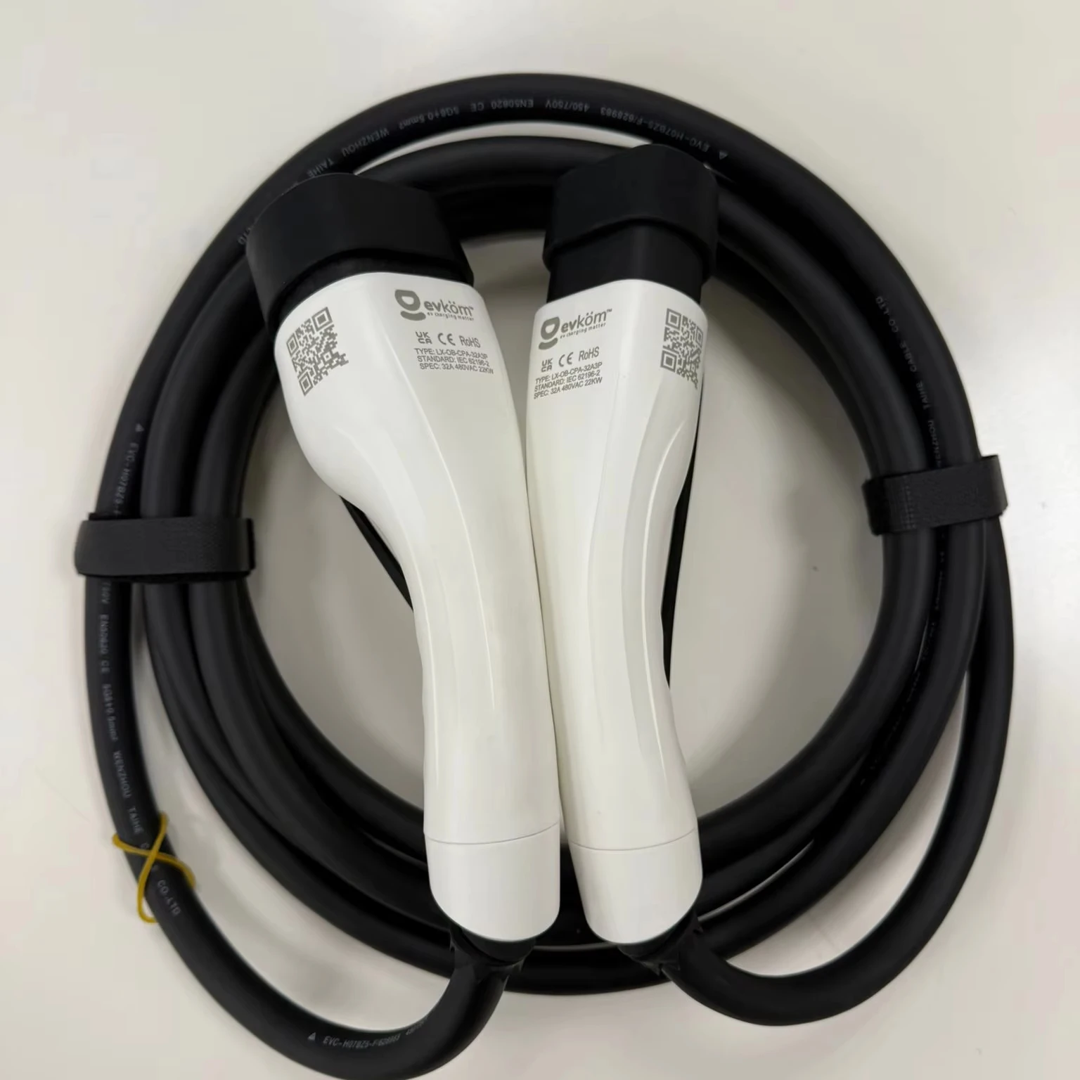 

Новый кабель для зарядки электромобилей 3.7кВт 250В однофазный переменный ток, водонепроницаемый, пылезащищенный, 16А, длина 10 метров