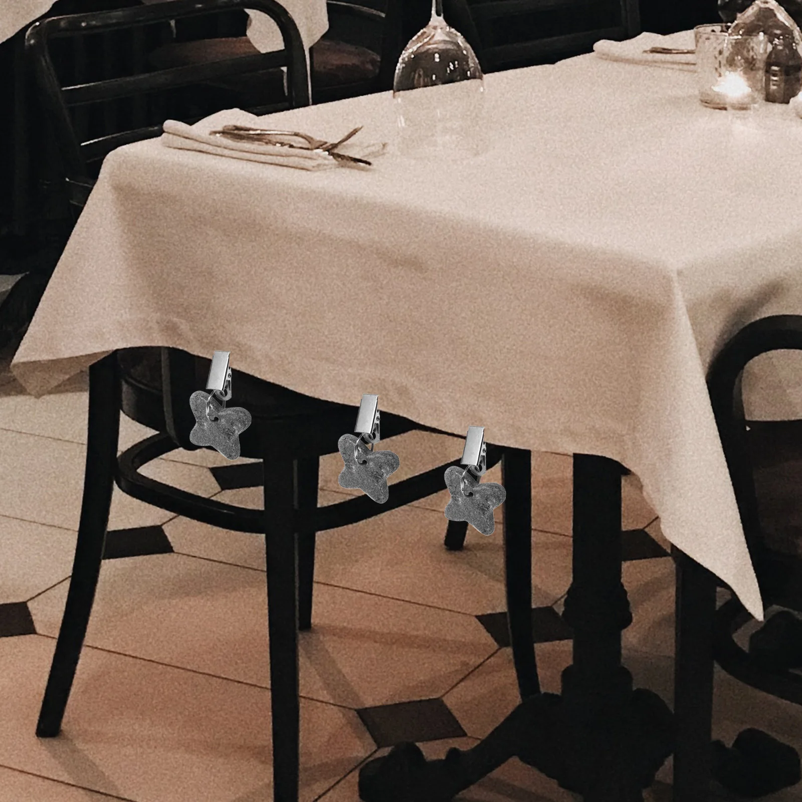 

4Pcs Tablecloth Weights with Clip Heavy Duty Secure Table Cloth Fasteners for Picnic Camping Banquet Restaurant