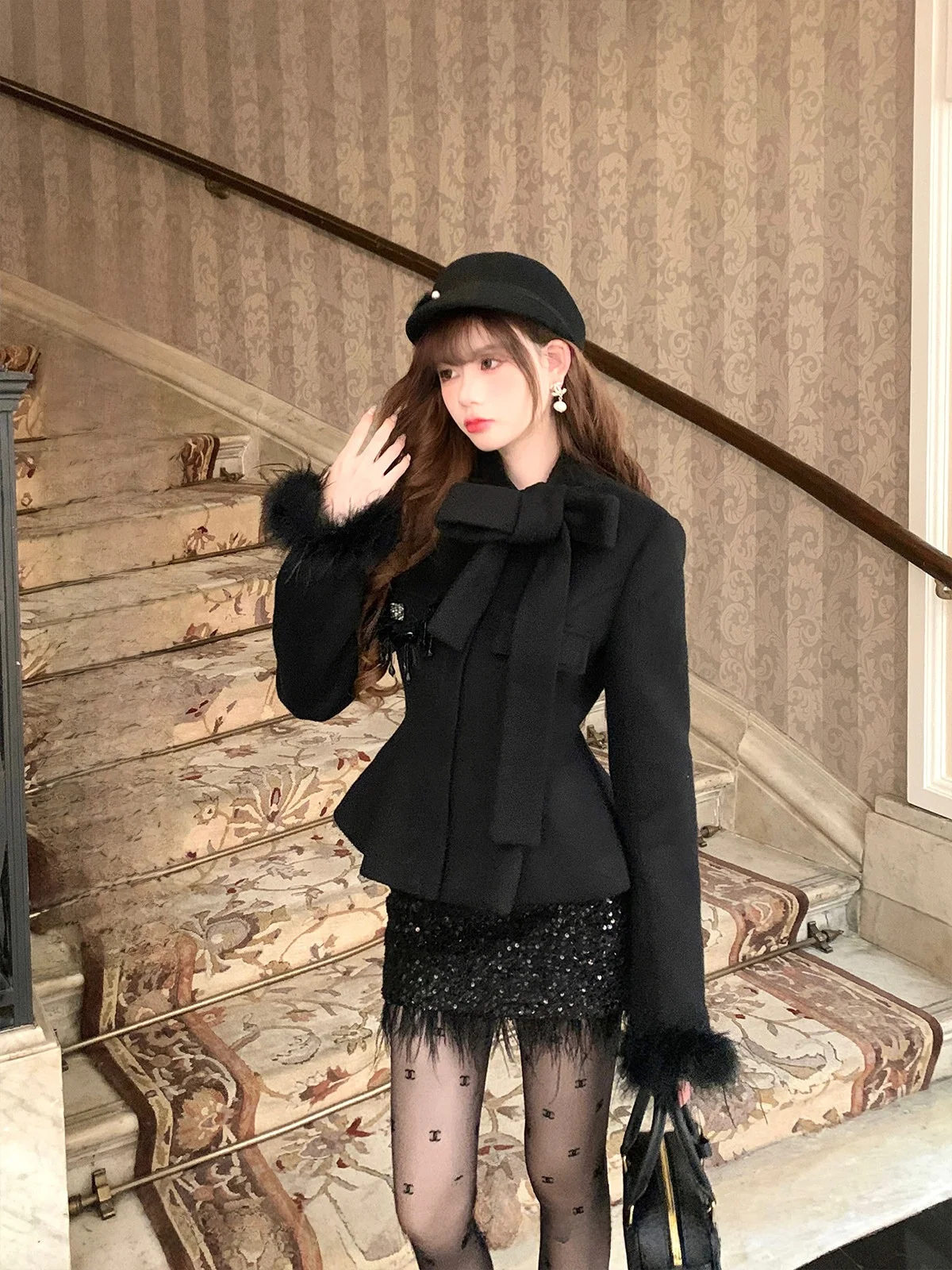

Костюмный комплект SISI JIANG Bla Road Millionaire Feeling из шерсти с пайетками, стразами и перьями страуса, с эффектом утяжки талии, для стройности фигуры, Princ