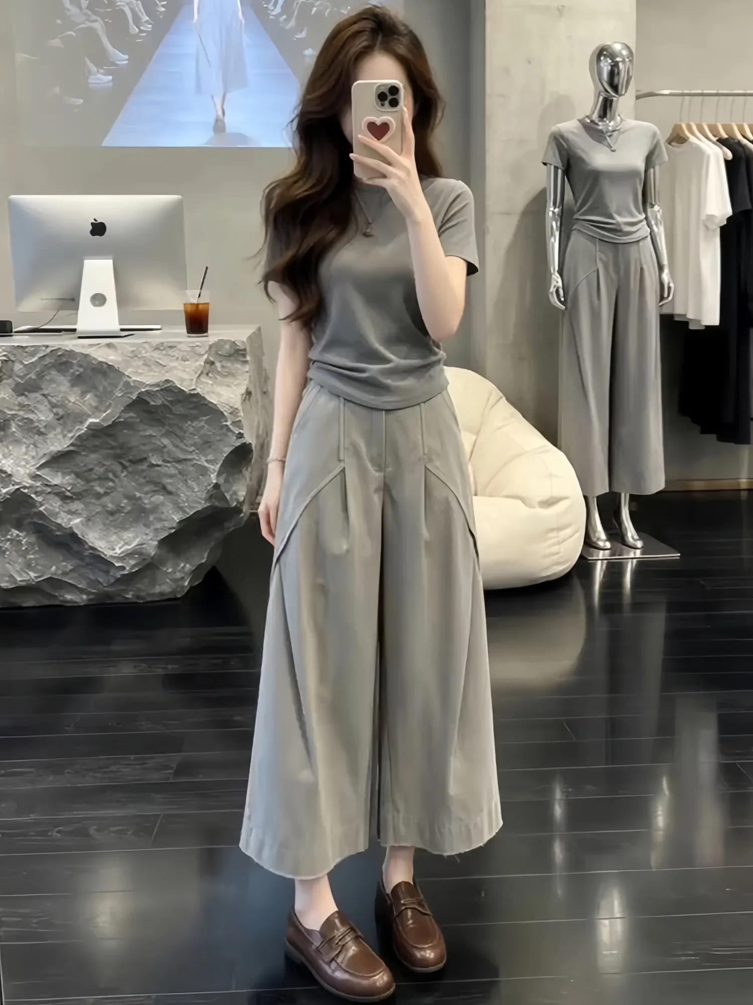 Casual Grey Short Sleeve T-Shirt And Pleated Wide Leg Pants Two Piece Set for Women Summer New Style Slim Fit Fashion Ensemble