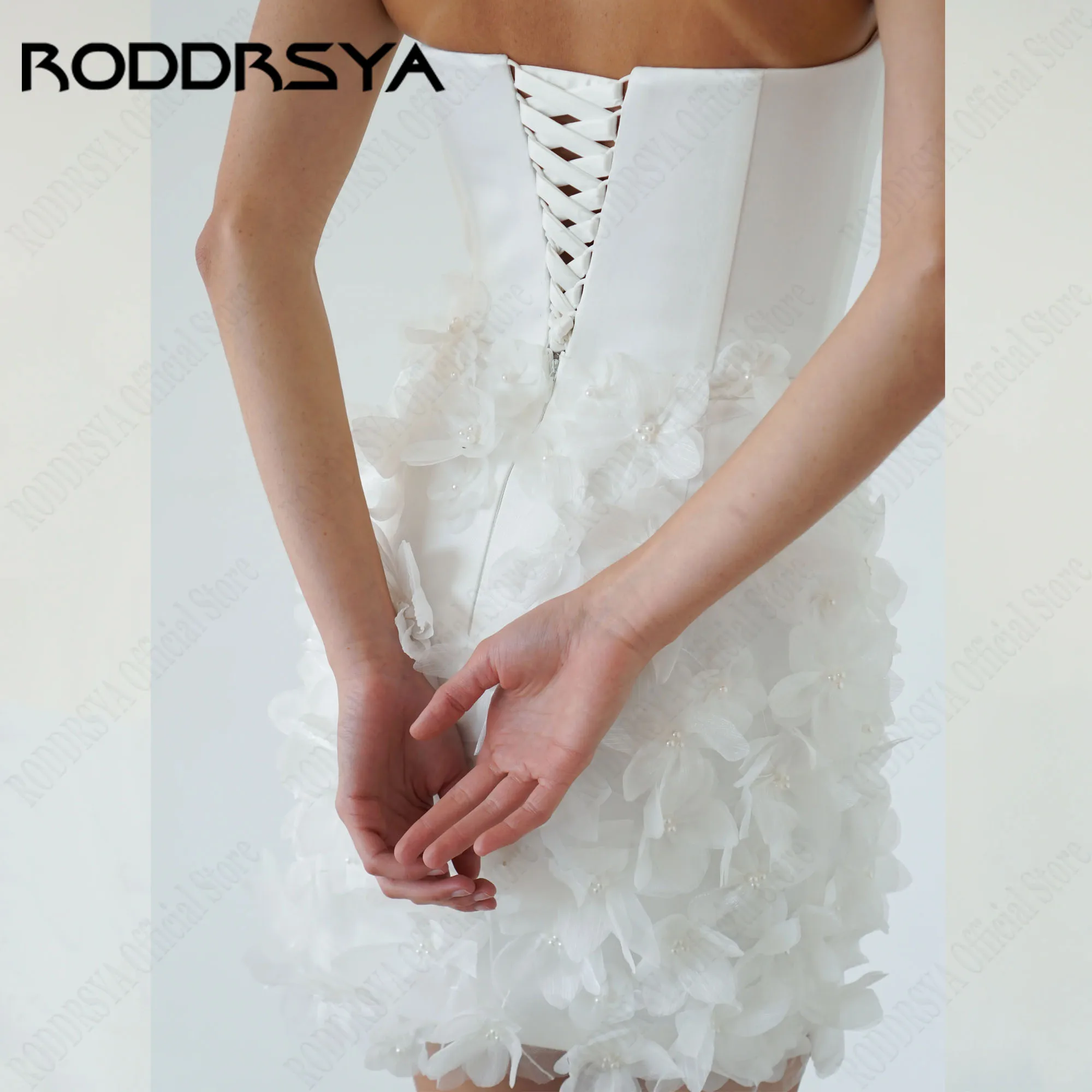 RODDRSYA gaun pernikahan pendek bunga 3D gaun pengantin romantis Satin tanpa lengan putri duyung gaun pengantin renda belakang vestidos de fiesta disesuaikan