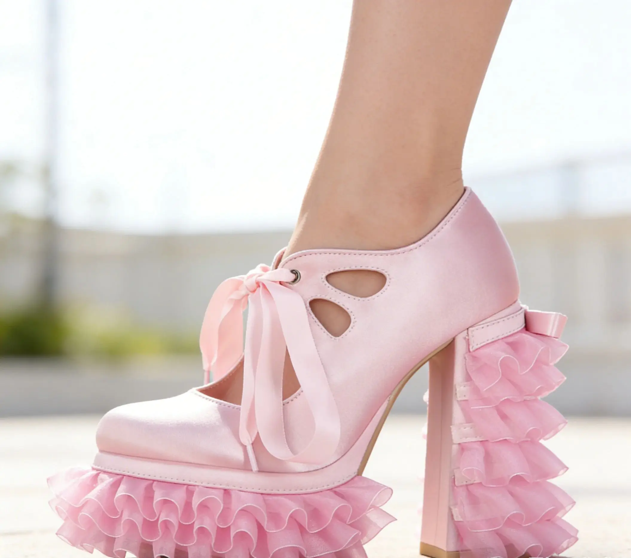 Women's Pink Ruffle Trim Ballet Flats - Cute Round Toe Slip-On Shoes for Casual & Daily Wear