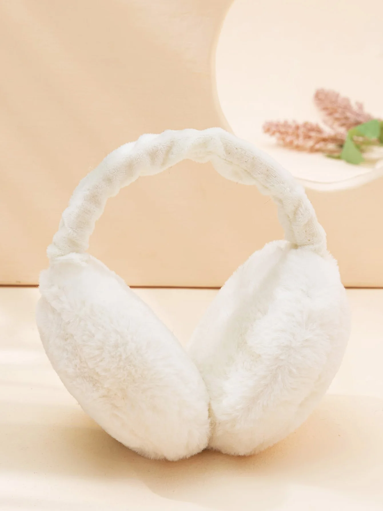 

1 шт. Женские однотонные складные модные и универсальные плюшевые теплые наушники, цвет подкладки случайный