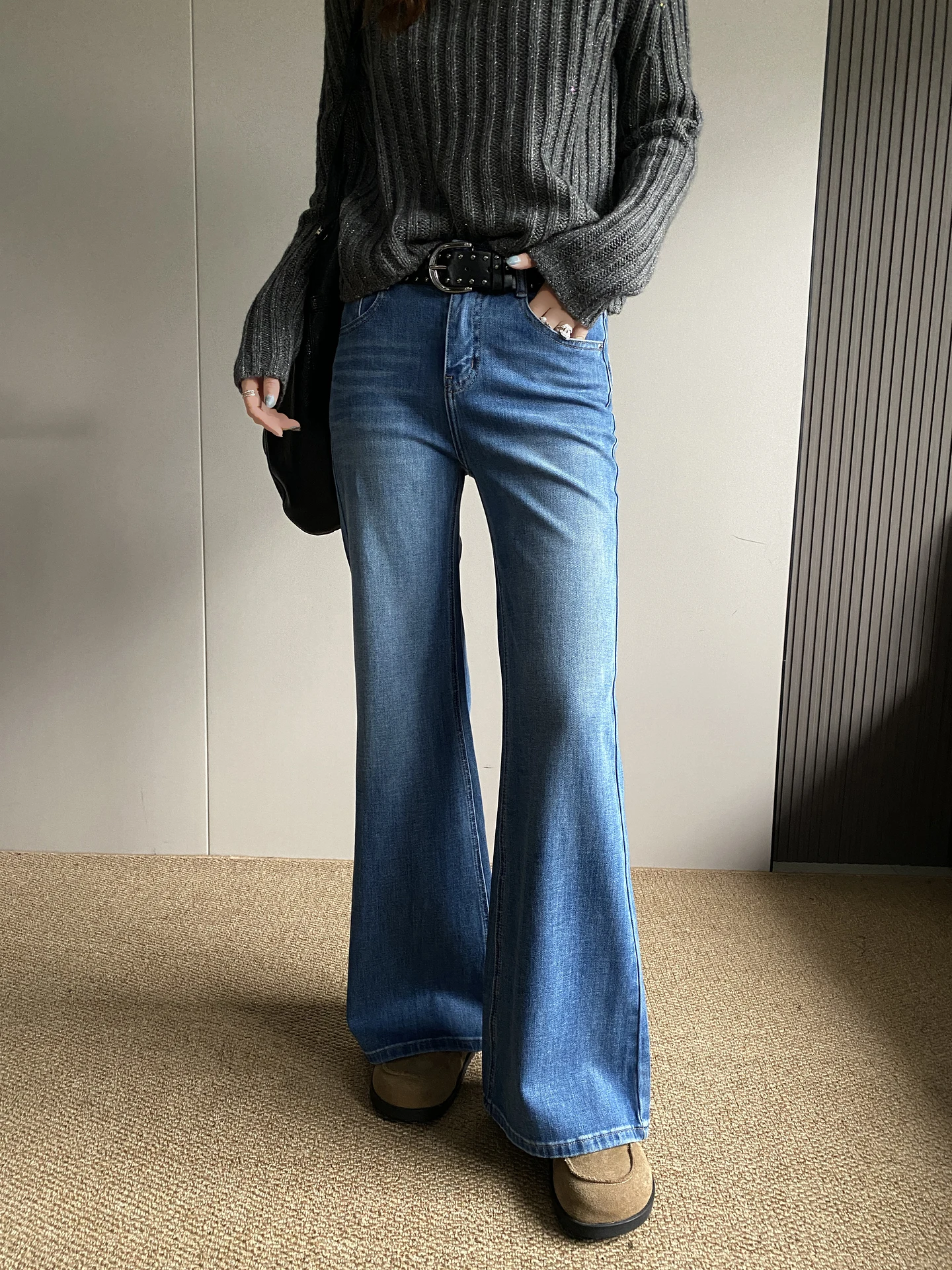 ハイウエストフレアジーンズ レディース 春2026新作 ルーズフィット スリミング 伸縮性 フロア丈 ベルボトム カジュアルデニム