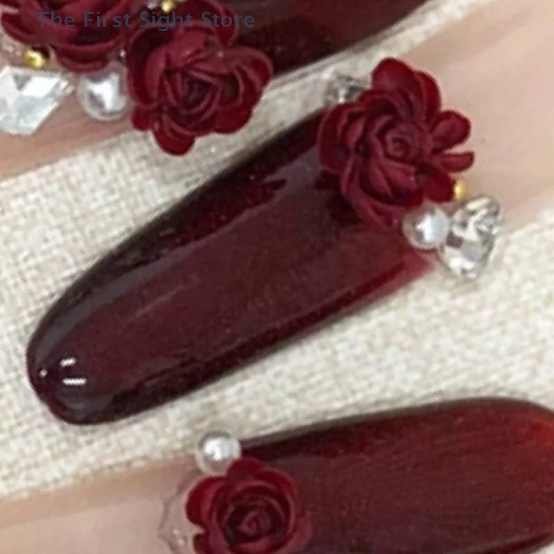 50 قطع الأحمر روز مسمار الفن سحر 3d يترك الزهور مسمار الزينة اكسسوارات للأظافر diy