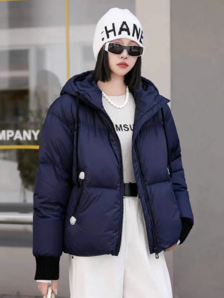 2025 جديد أسفل سترة 90 الأبيض بطة معطف منتفخ المرأة الشتاء مقنعين سميكة الدافئة بلون سترات قصيرة لملابس خارجية
