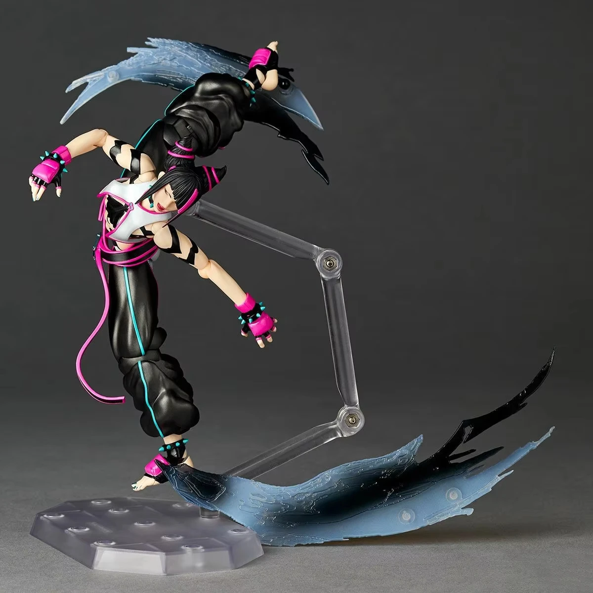 100% Original Kaiyodo Amazing  - Model Kit Harley Quinn 评论和价格