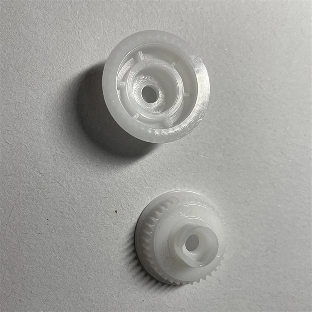 1 pair Vacuum Cleaner Parts Main Brush Gear for Eufy RoboVac 11S/ 11S MAX/ 12/ 15T/ 15C/ 15C MAX/ 30/ 30C 35C Gear Accessories