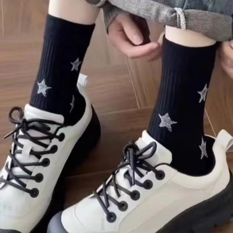 1/4 زوج نجمة مطبوعة المرأة منتصف جوارب أنبوبية لينة مريحة امتصاص العرق تنفس كل موسم الكورية نمط الجوارب غير رسمية