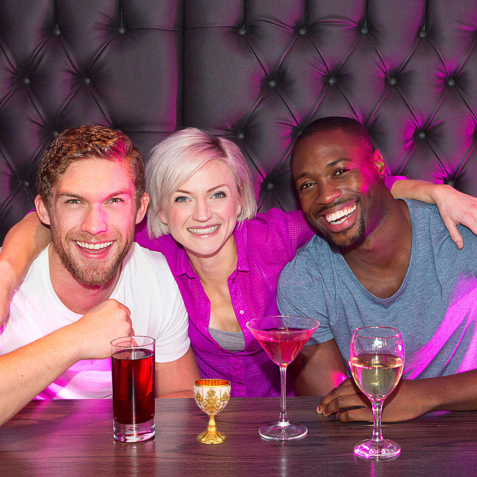 

1pc Retro Wine Cup European Style Zinc Alloy Delicate Cocktail Glass Collection Decorative Barware Home Drinkware Kitchen Bar