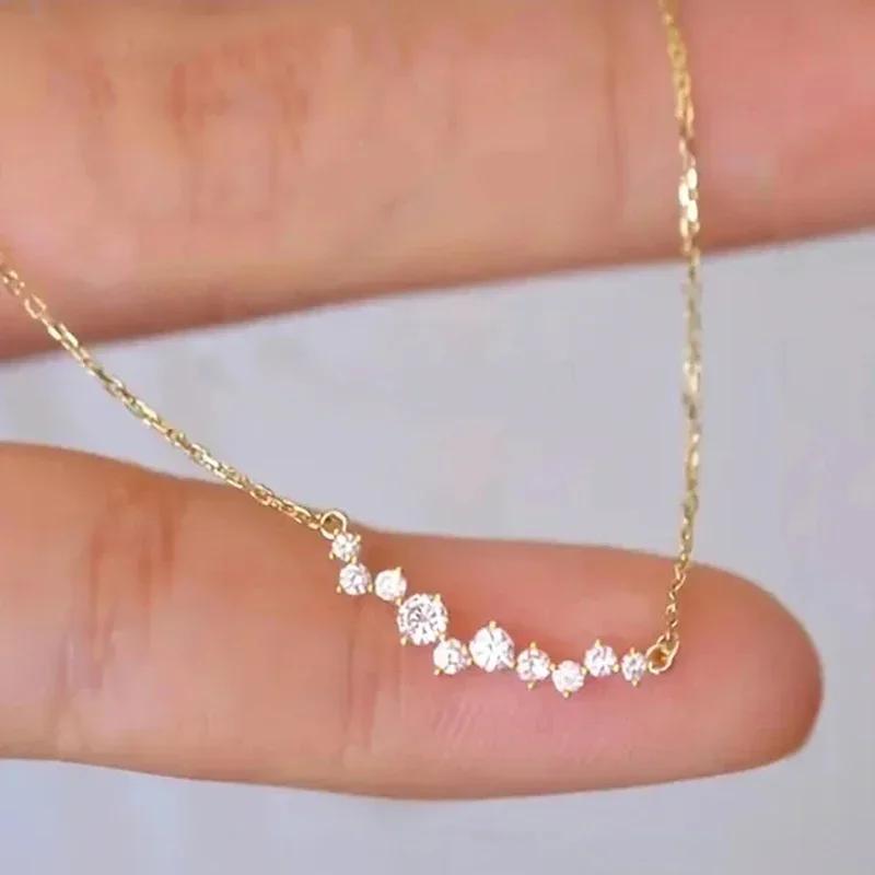 Huitan Trendige, wunderschöne Anhänger-Halskette mit glänzendem CZ, exquisiter Ehering-Schmuck, modische Charms, vielseitige Alltagsaccessoires – Detail 6
