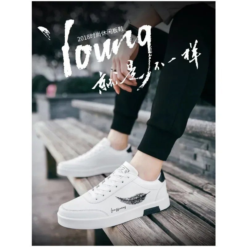 Zapatillas deportivas blancas para Hombre, zapatos informales De cuero, planos, cómodos, resistentes, a la moda