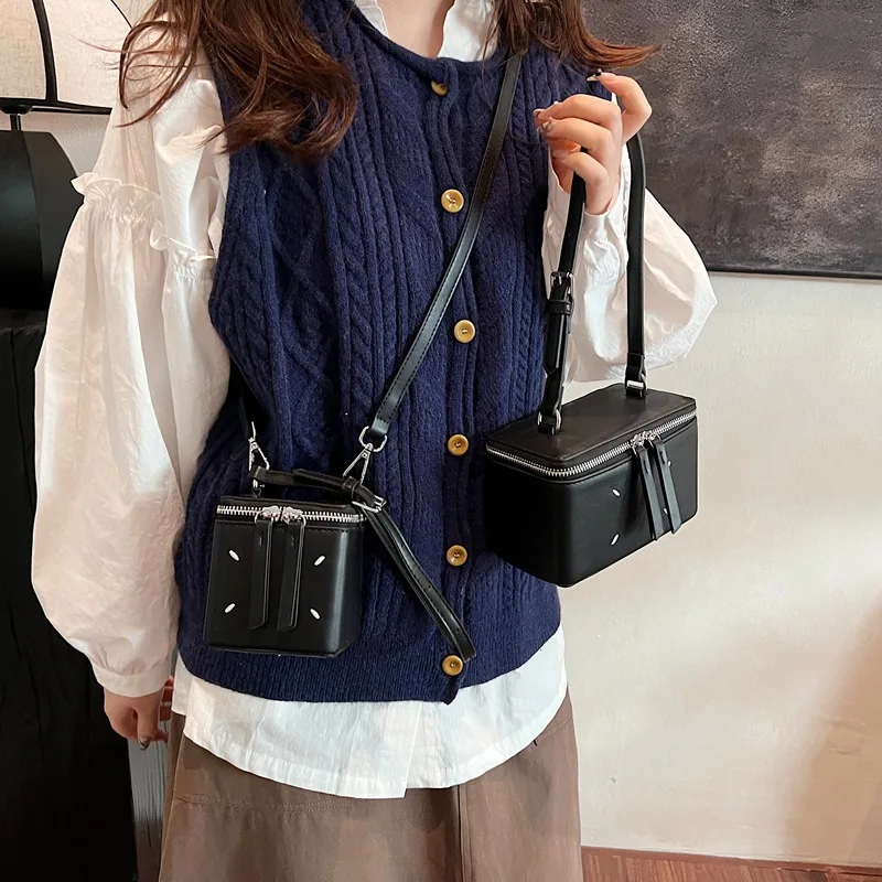 

New 2025 niche fashion tide box bag senior sense of simplicity leisure crossbody bag multifunctional crossbody small square bags