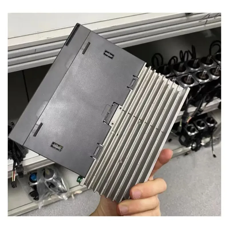 Servomoteur ASD-A2-0421-M Testé OK