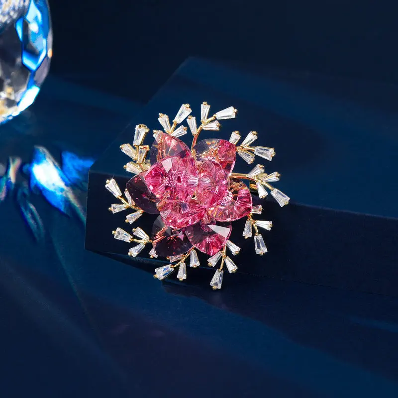 

High-end Blue and Pink Crystal Flower Brooches for Women Suit Coat Luxury Zircon Corsage Wedding Banquet Dress Accessories Pins