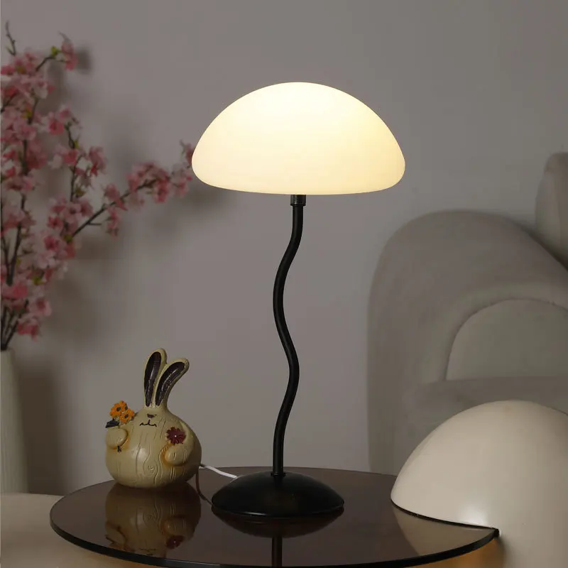 Modern Nordic Bedroom Headboard Creative Romantic and Warm Eye Protection Small Night Light Luxury Retro Personalized Desk Lamp