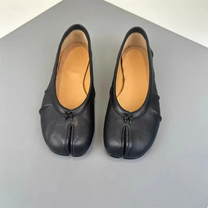 Fashion Split Toe Flat Hoof Mary Jane Shoes Women Vintage Wrinkle Ballet Pumps - view 6