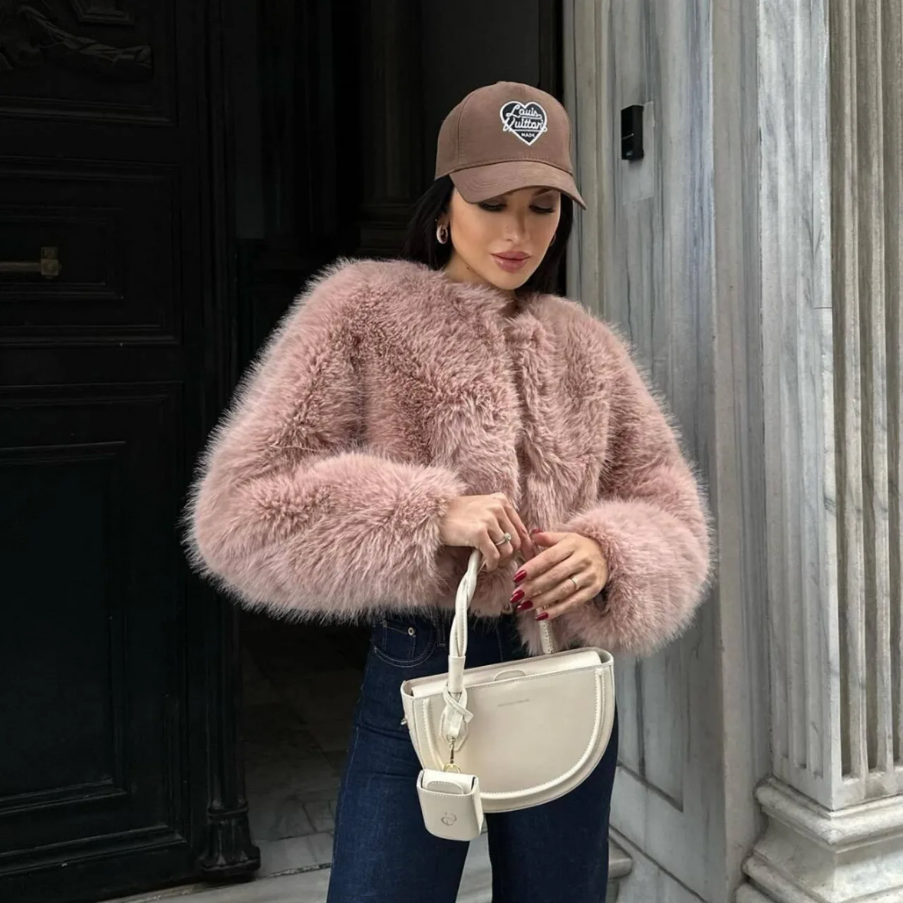 European and American Women's Clothing 2023 Autumn New European and American Style Solid Color Artificial Fur Short Coat Trend