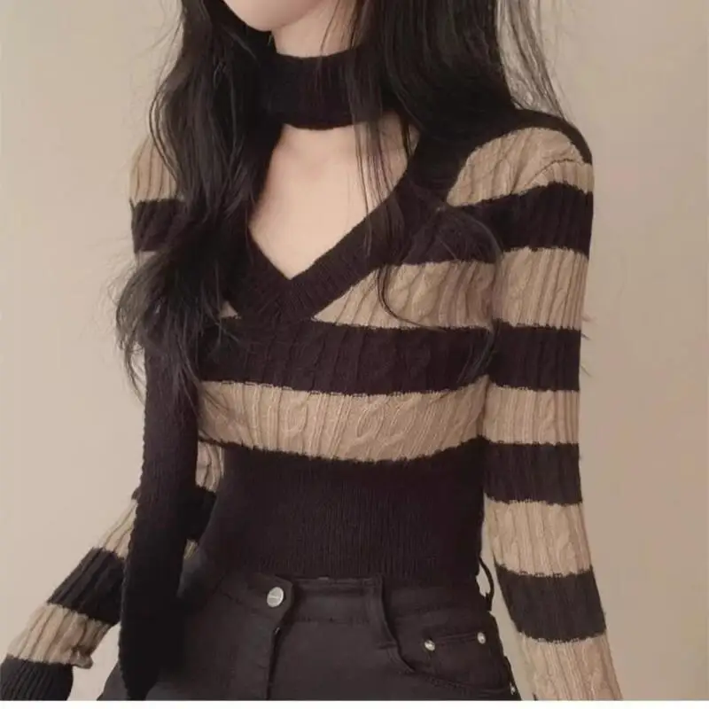 プリンセス V ネックストライプセーター若い女の子のファッションセクシーな長袖ニットネクタイシャツベースレイヤー春秋服新しい