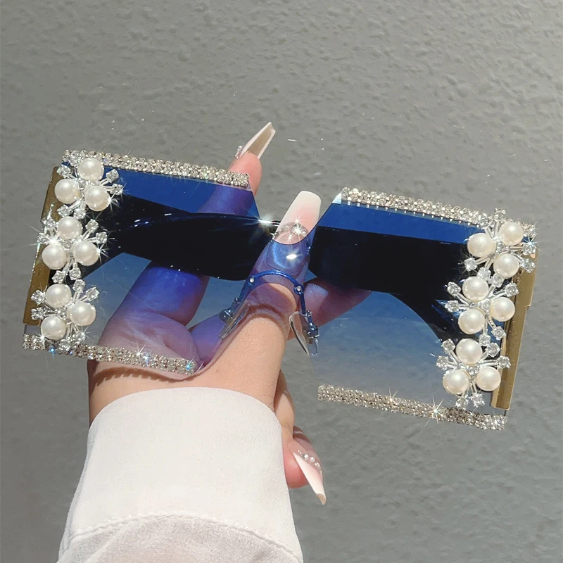 KAMMPT Oversized Square Sunglasses with Rhinestones Women Fashion Gradient Decor Shades Trendy Brand Design Casual Sun Glasses