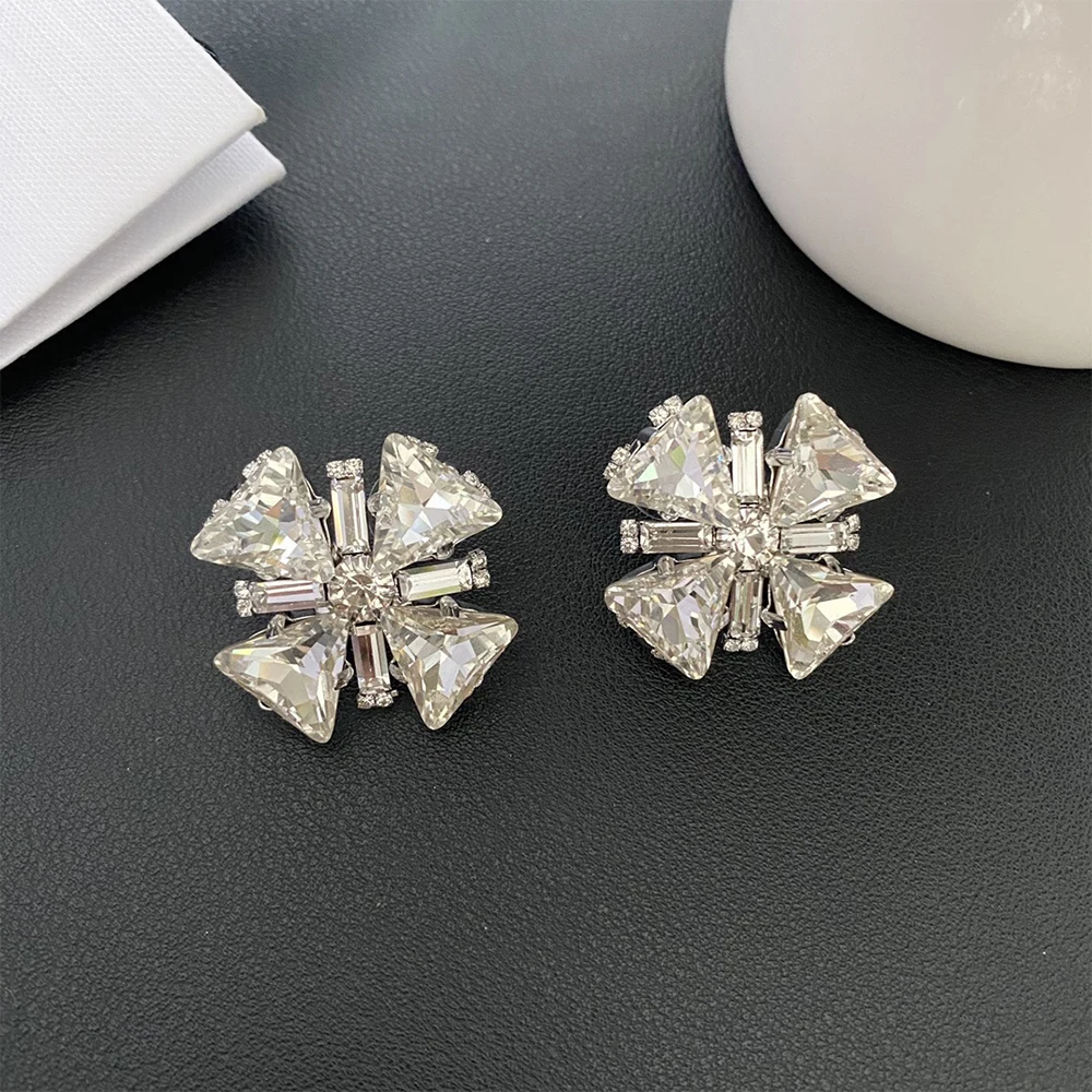 To Reines 2024 European Punk Fashion High Quality Four-Leaf Clover Crystal Ear Clip Earring Women Girls Party Vintage Jewelry