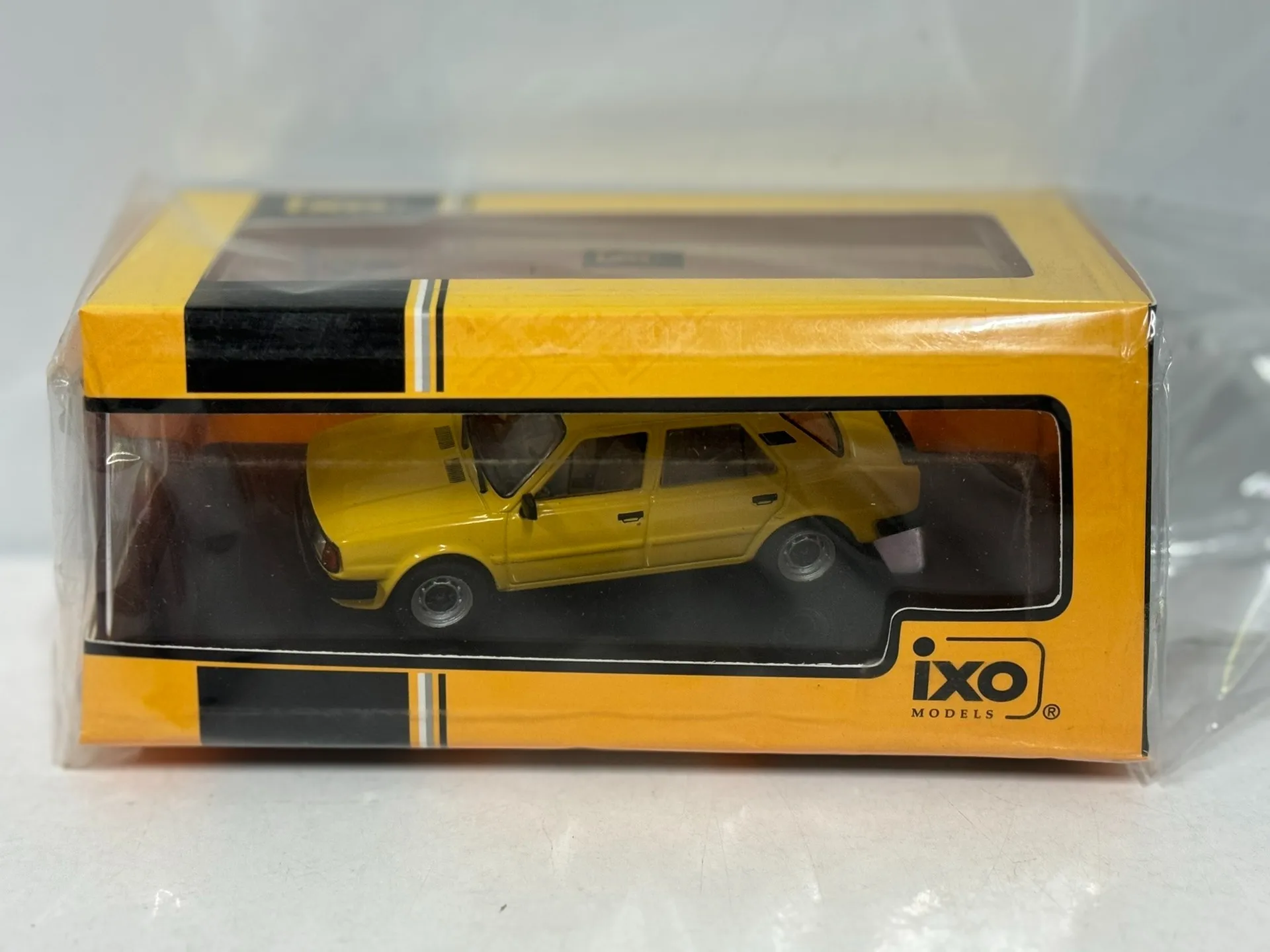 

Литой под давлением IXO масштаб 1/34, Skoda 120L 1983, модель автомобиля из сплава, Коллекционная игрушка, подарок, сувенир, украшение для дисплея