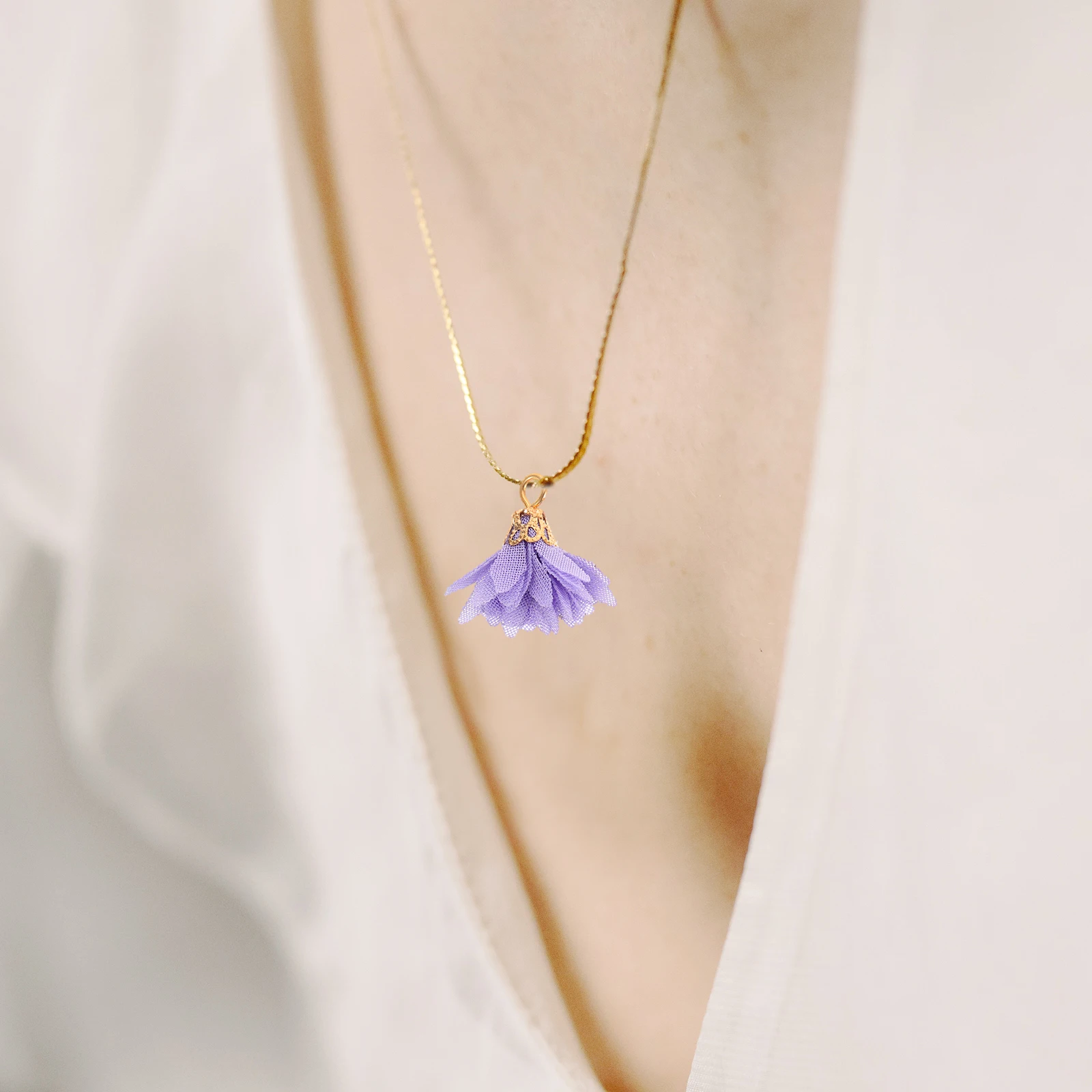 

50pcs Flower Tassel Pendant DIY Charms Colored Keychain Decor Mini Flower Earrings Small Tassel Crafts Jewelry Accessories For
