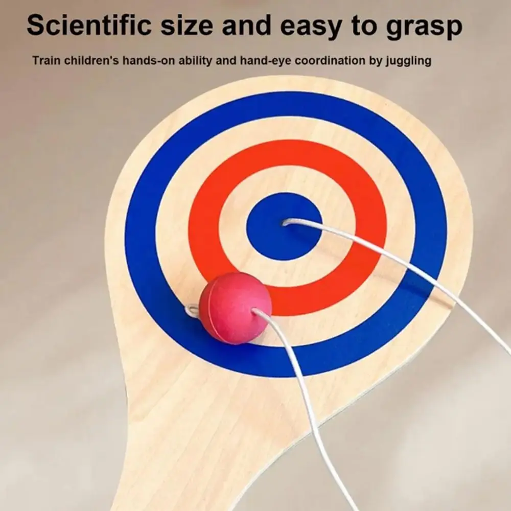 ไม้พาย ไม้พาย เกมบอลไม้ ลูกบอลสีแดง เชือกยางยืด ลูกบอลเป้าหมายไม้ ลูกบอลฝึกทักษะ เกมบอลเด้งกลับเพื่อการศึกษา