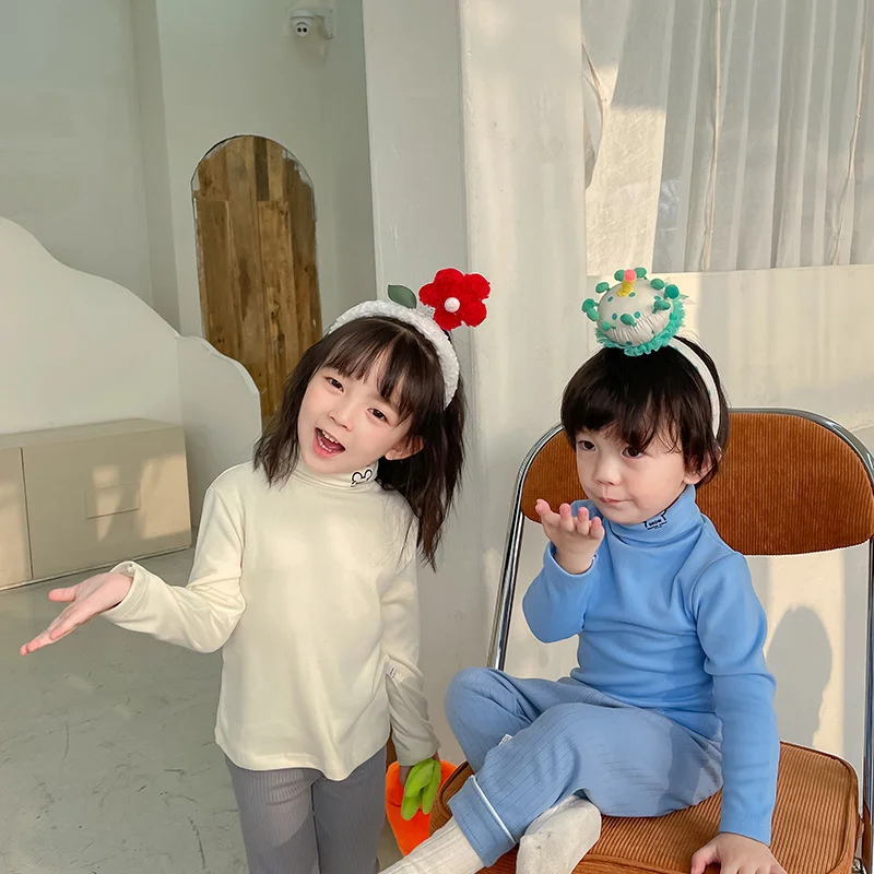 子供のトップスタートルネックシャツのtシャツ長袖プルオーバーの子供服ホット