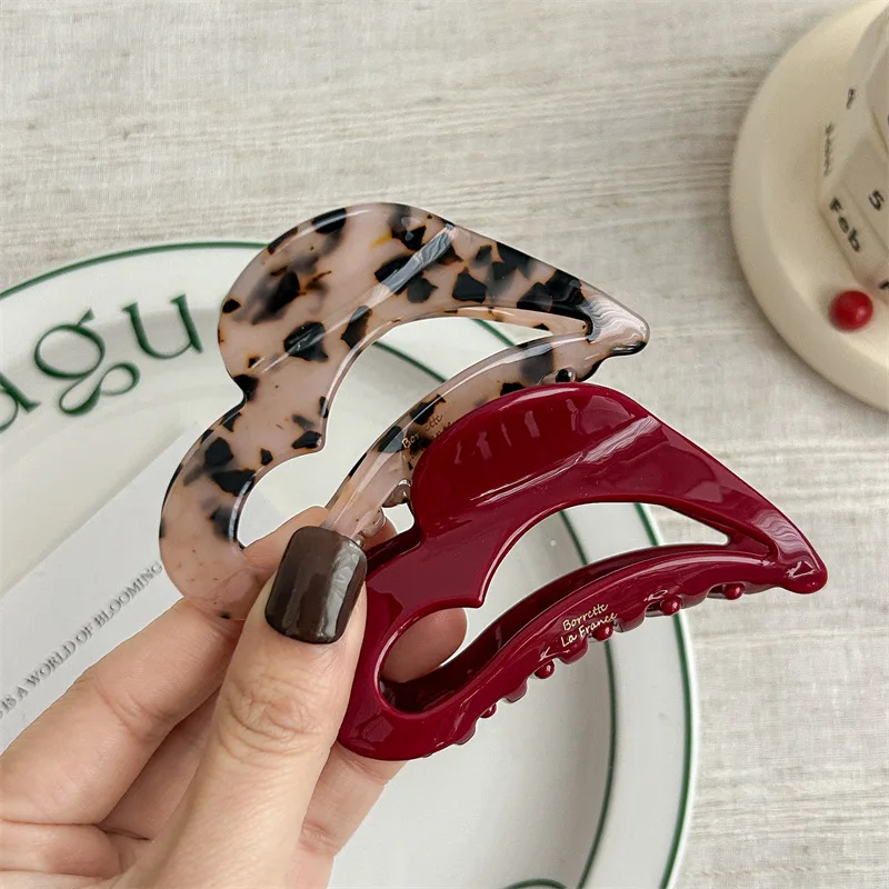 

DS NEW French Retro Heart-shaped Hair Claw Acetate Claw Clip Crab Hair Clip Valentine's Day Hair Accessories for Women Girls