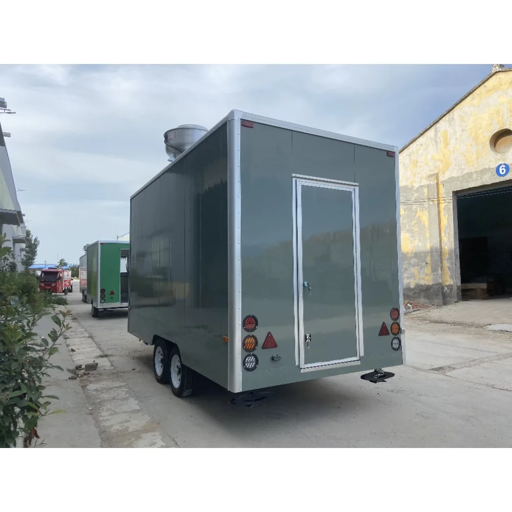 مقطورة طعام محمولة مجهزة بالكامل للمطبخ المحمول محطة بيع الوجبات السريعة معدات قابلة للتخصيص موثوقة للاستخدام في الهواء الطلق