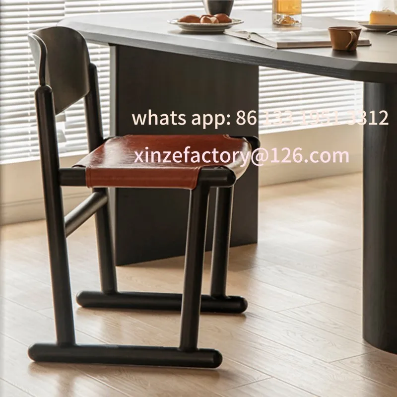 كراسي تناول الطعام المصنوعة من الخشب الصلب العتيق القابلة للتخصيص، تخطيطات صغيرة كلاسيكية، مساند ظهر غير رسمية، طاولات طعام جلدية، كراسي مصممة #6