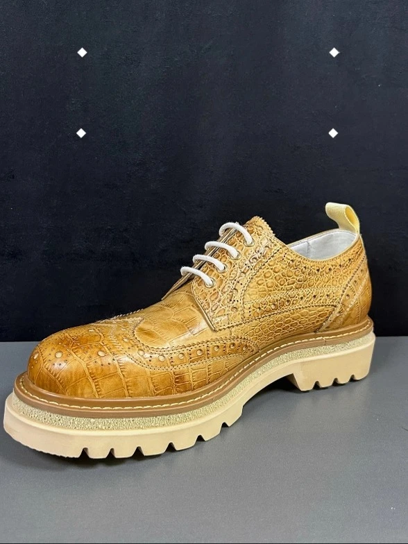 Autumn New Men's Casual Formal Leather Shoes, Platform Tire Cowhide Lace-up Engraved Trendy High-end Men's Shoes
