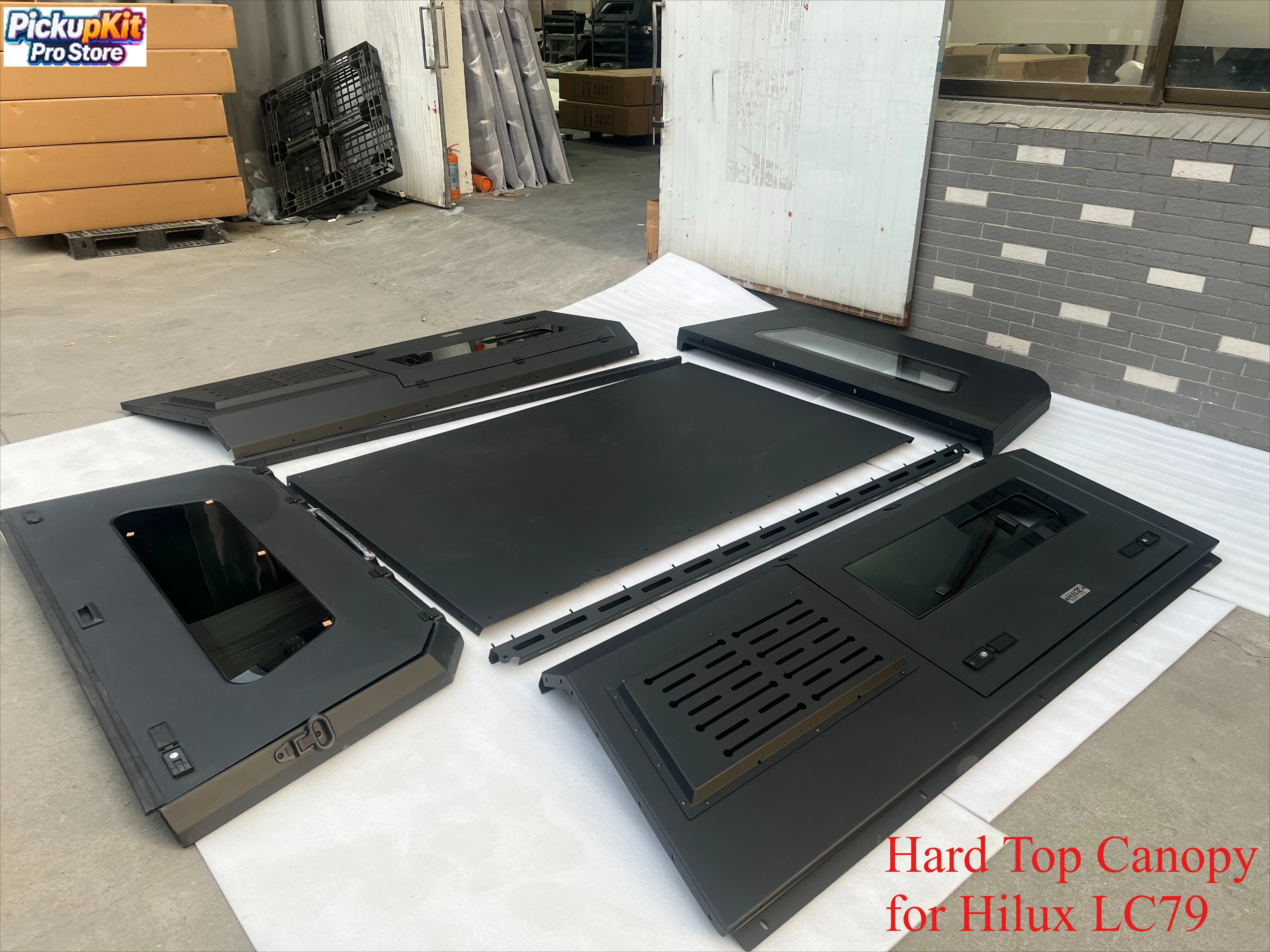 

Lockable Hard Top Canopy for Hilux LC79 4x4 Single Cab Aluminum Weatherproof Truck Bed Topper