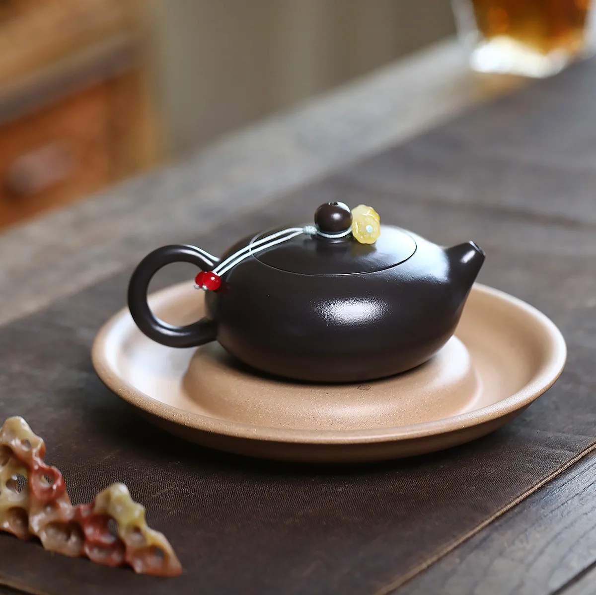 

Handmade Yixing Purple Clay Pot Famous Ore Black Sand Gray Flat Xi Shi High-End Teapot 150C