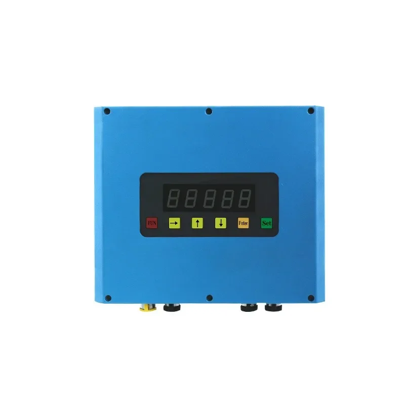 Real-time moisture detector, non-contact moisture detector