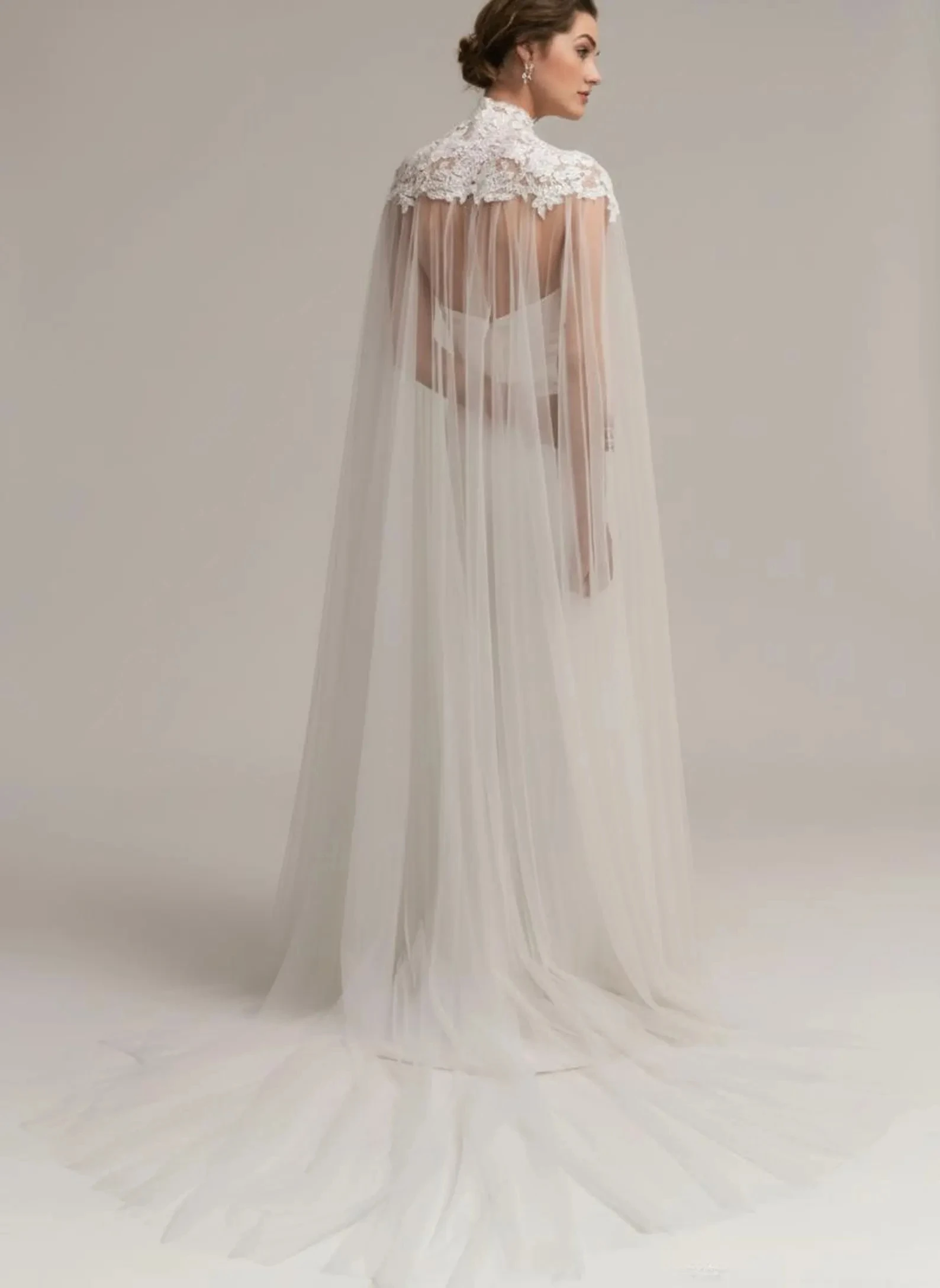 Cusstomized Long Lace Tulle Wedding Boleros Cloak High Neck Buttons Bride Shrugs Bridal Capes Formal Party Coat Women Accessory