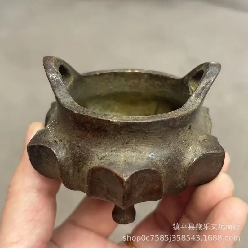 Antique Three-Legged Lotus Qiaoer Incense Burner, Vintage Antique Miscellaneous Items, Alloy Copper Ming Dynasty Xuan De Incense
