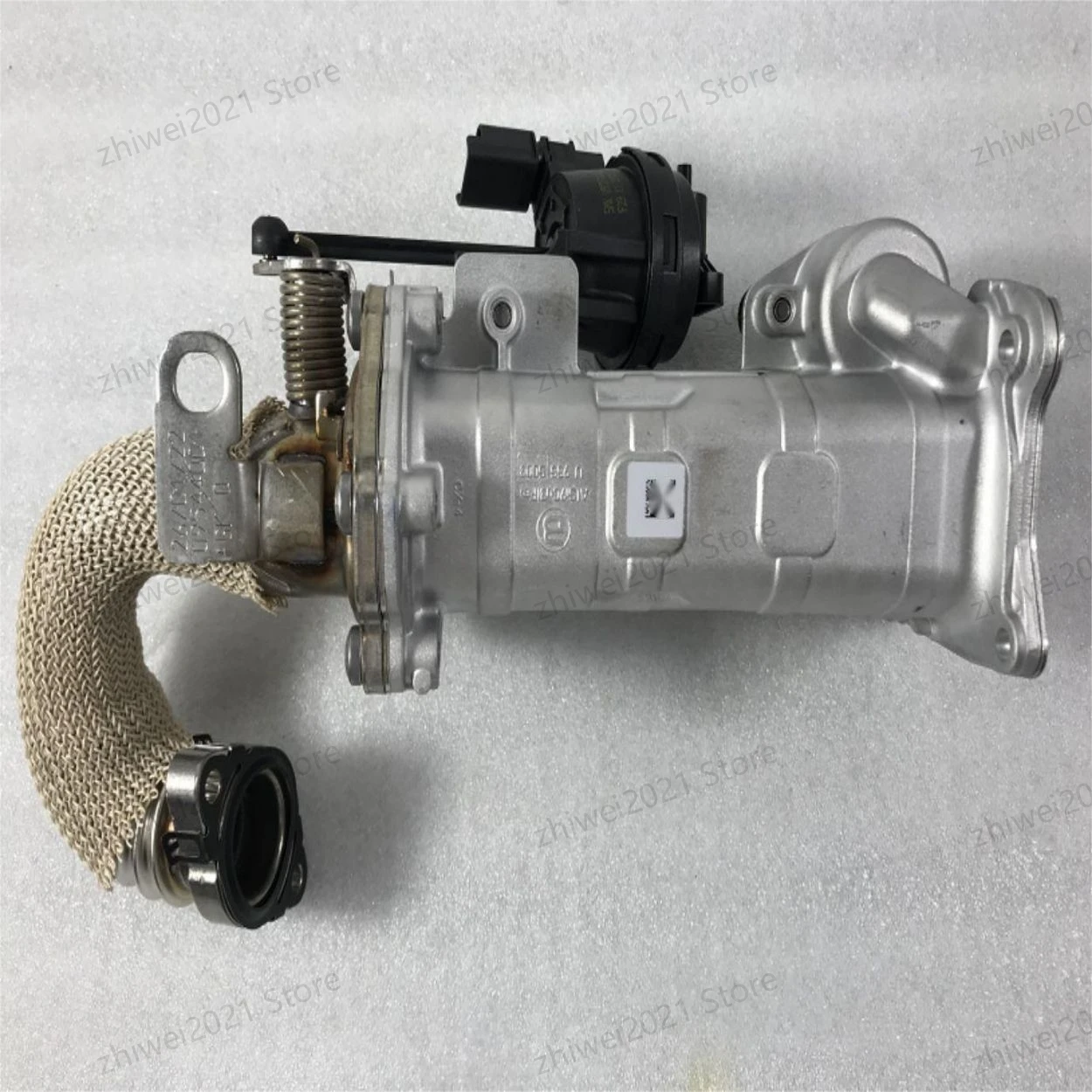 EGR Cooler for Land Rover Freelander LR2 RR Evoque Discovery Sport 2.2D Exhaust Gas Recirculation Valve Cooler C2S52516 LR057662