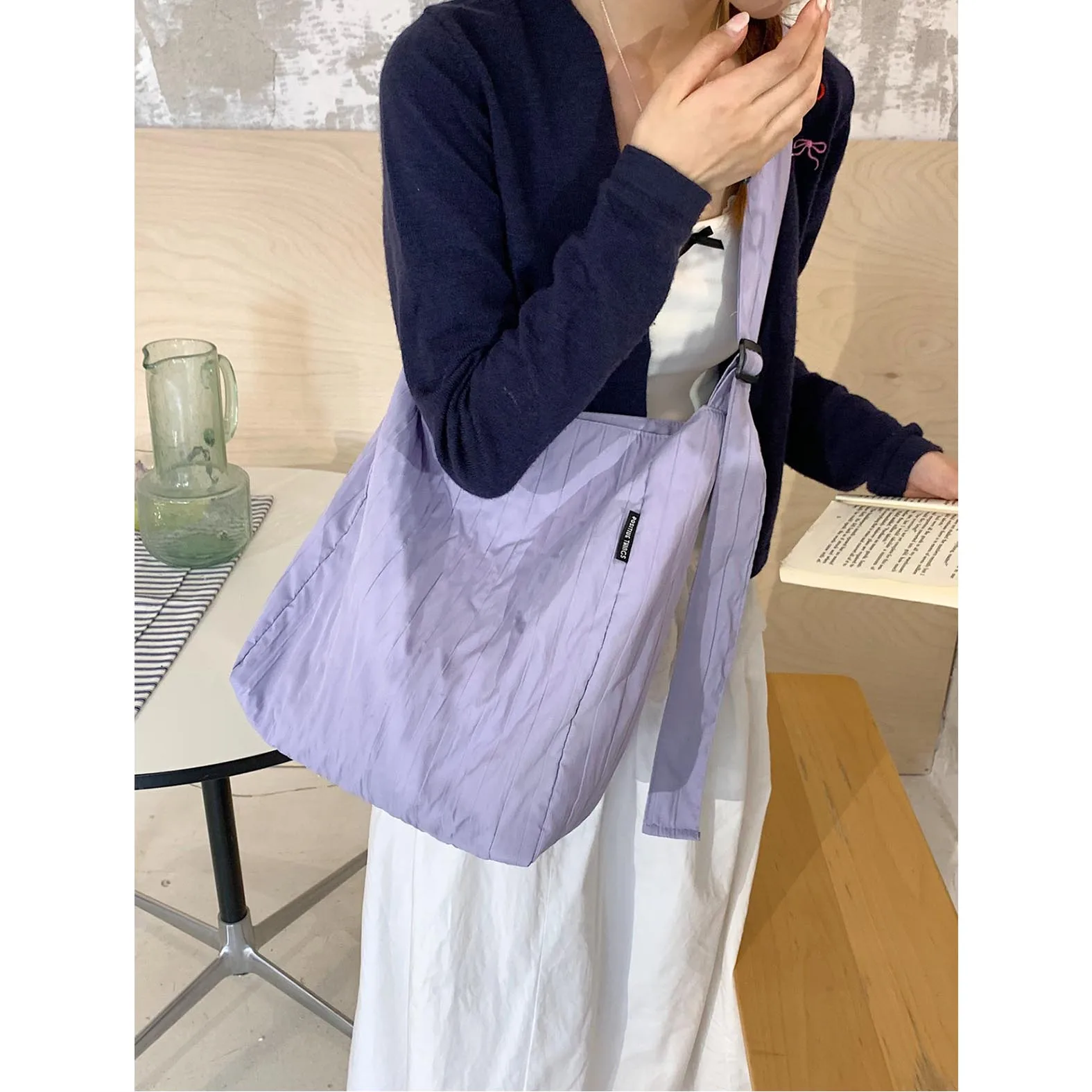 

College style large capacity canvas bag for women 2025 new trendy Korean tote bag casual shoulder bucket bag