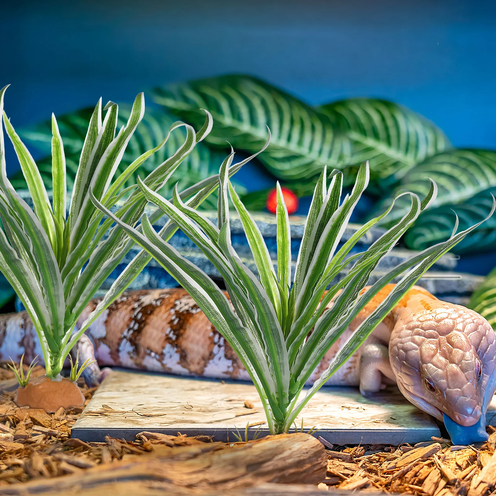 

2Pcs Decorative Plant Lifelike Resin Plastic Reptile Terrarium Plants for Lizard Snake Tank Habitat Decoration Artificial Plant