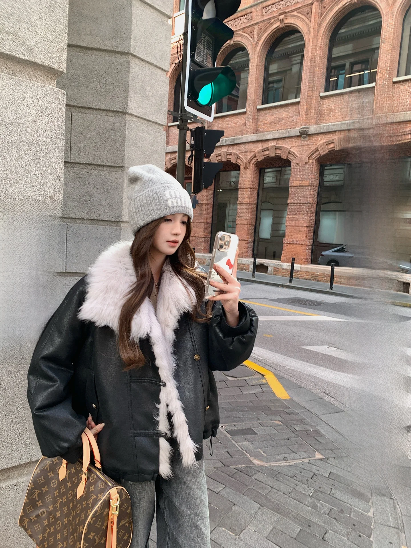 

eis Berlin Double-Sided Fur Coat Women's Layered Collar Rainy Night Winter Jaet Luxury Faion Stand Fit Long Sve